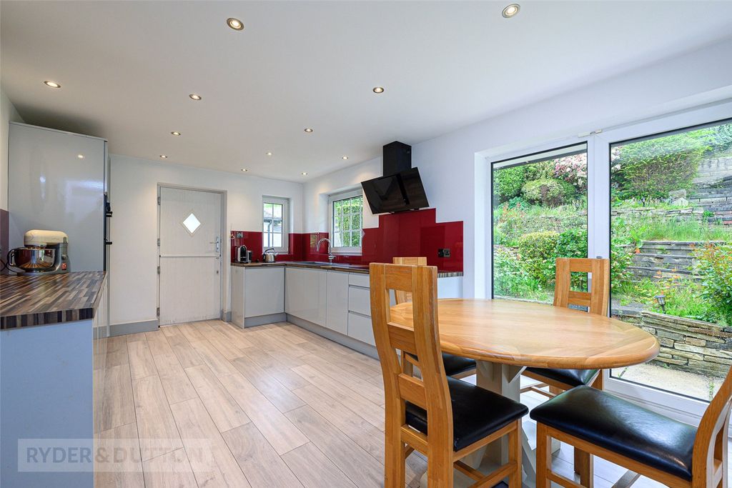 Property photo 2 of 23 Kitchen Diner