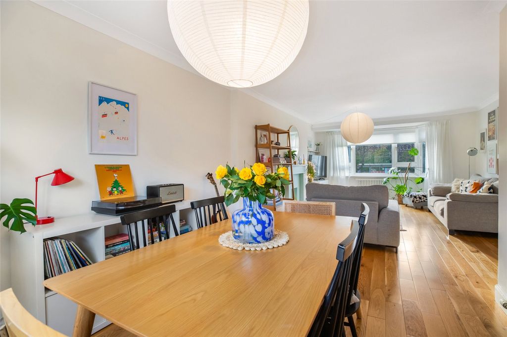 Property photo 3 of 34 Picture No. 01