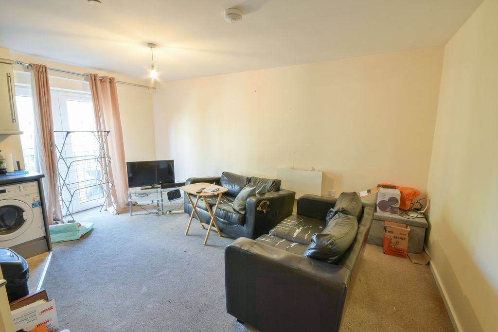 Property photo 3 of 19