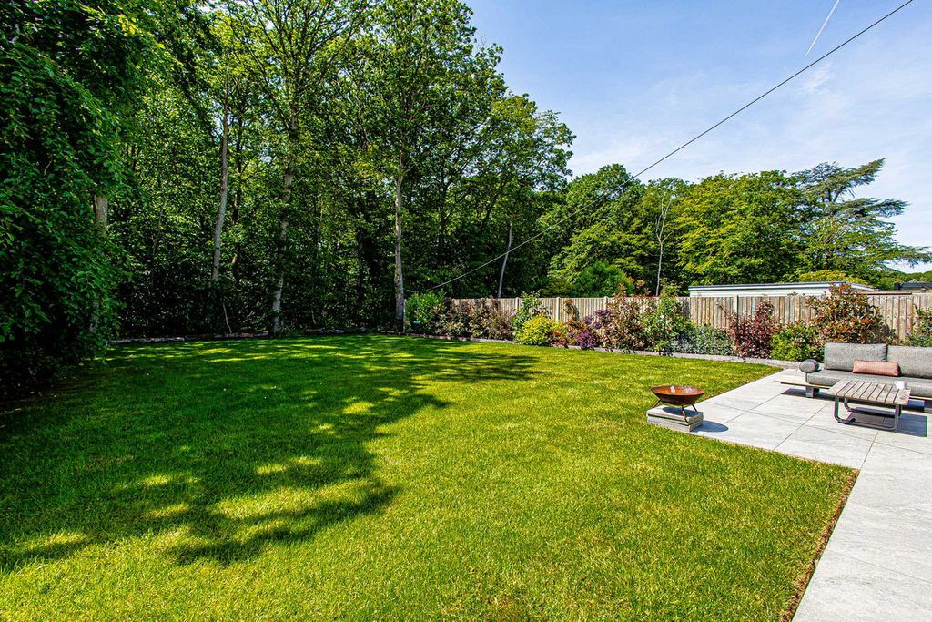Property photo 3 of 45