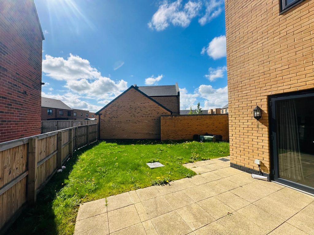 Property photo 3 of 18 Gallery