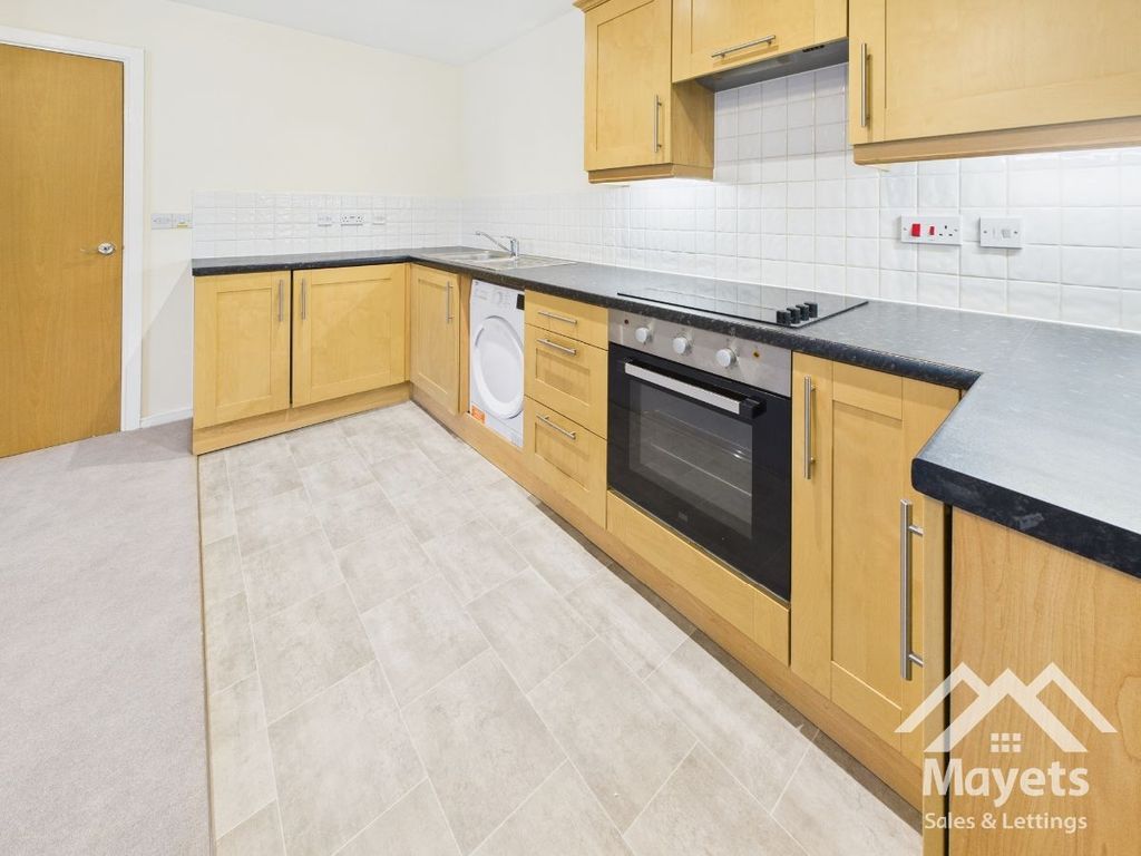 Property photo 2 of 20