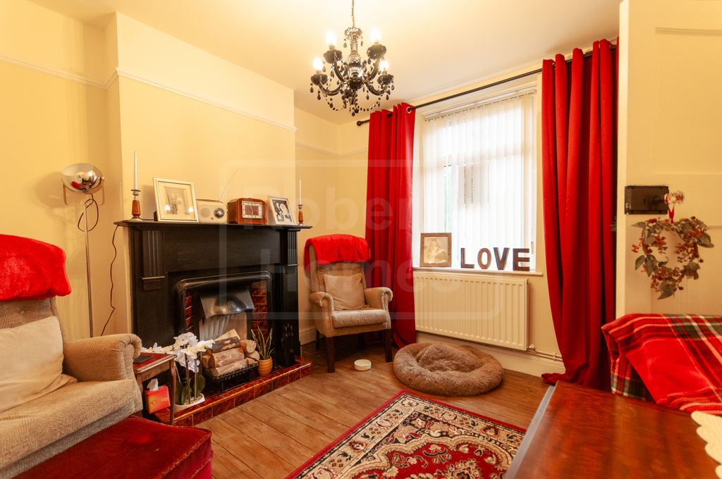 Property photo 2 of 23 Sitting Room