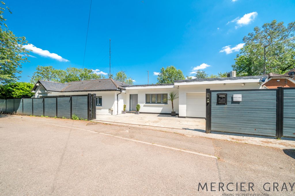 Property photo 2 of 38 Photo 16