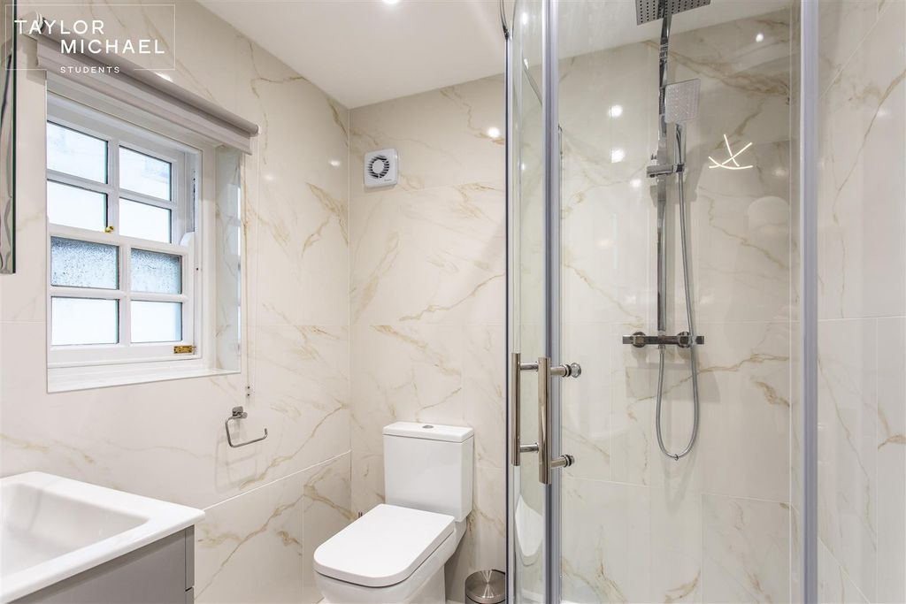 Additional image 12 of 6 bed maisonette to rentPreston Street, Brighton BN1