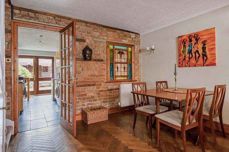 Property photo 3 of 17 Reception