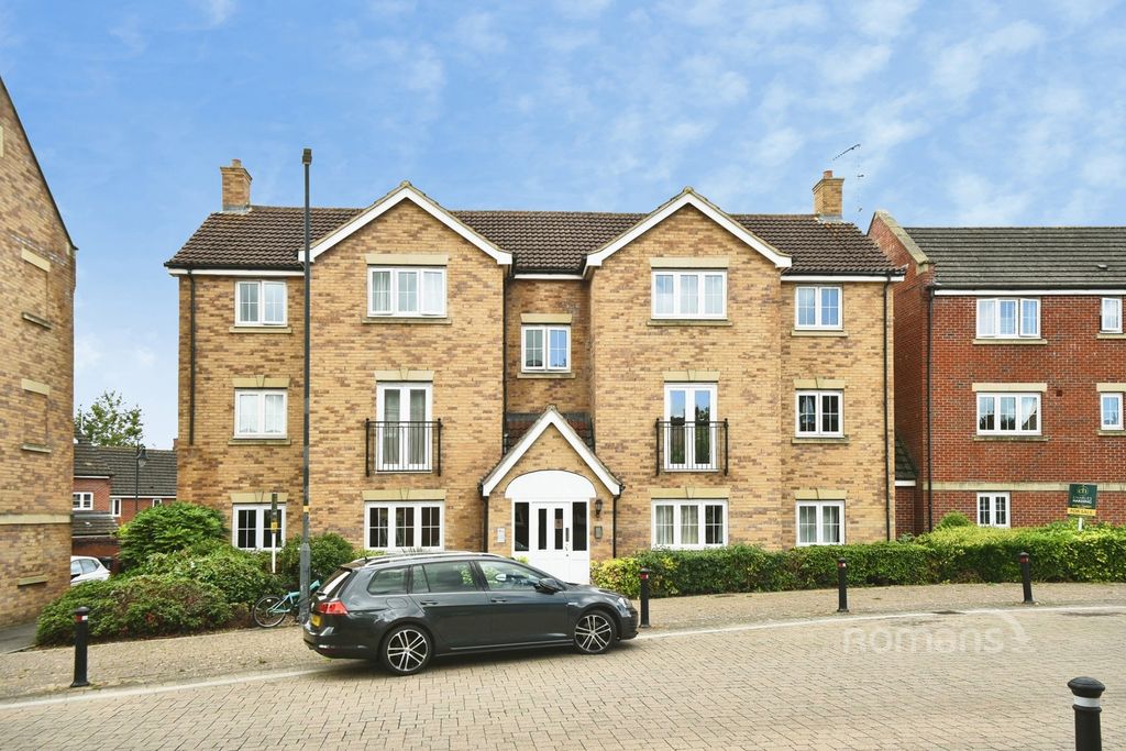 Property photo 1 of 6 Torun Way