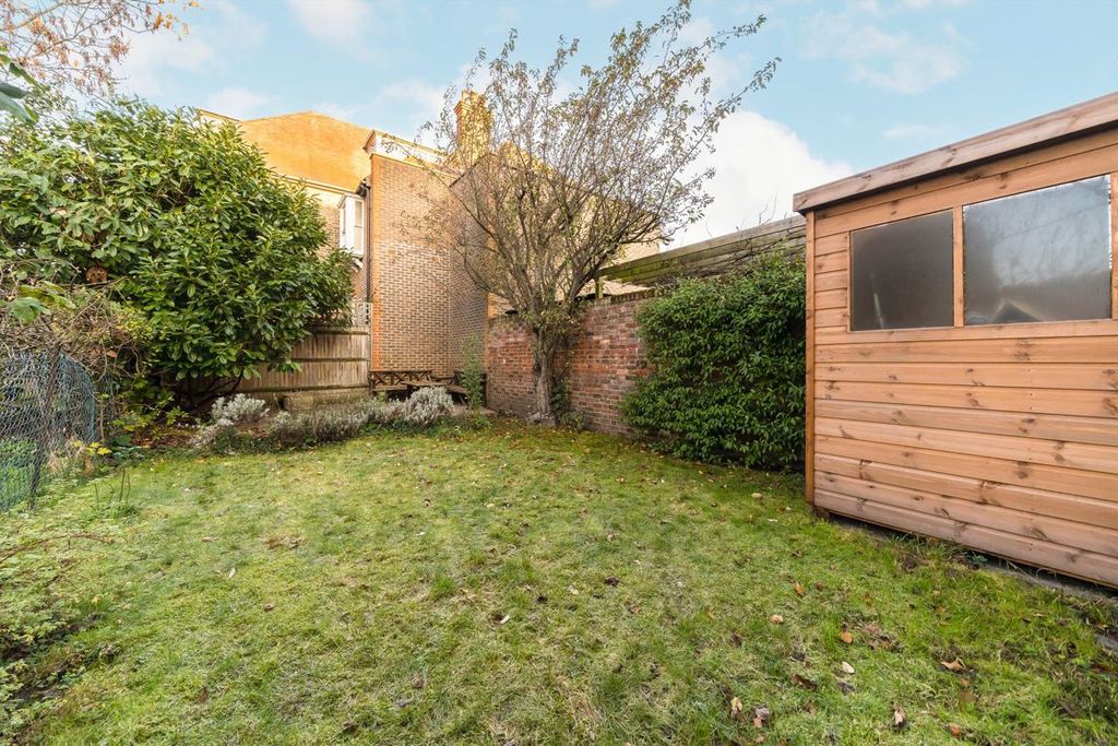 Property photo 2 of 6