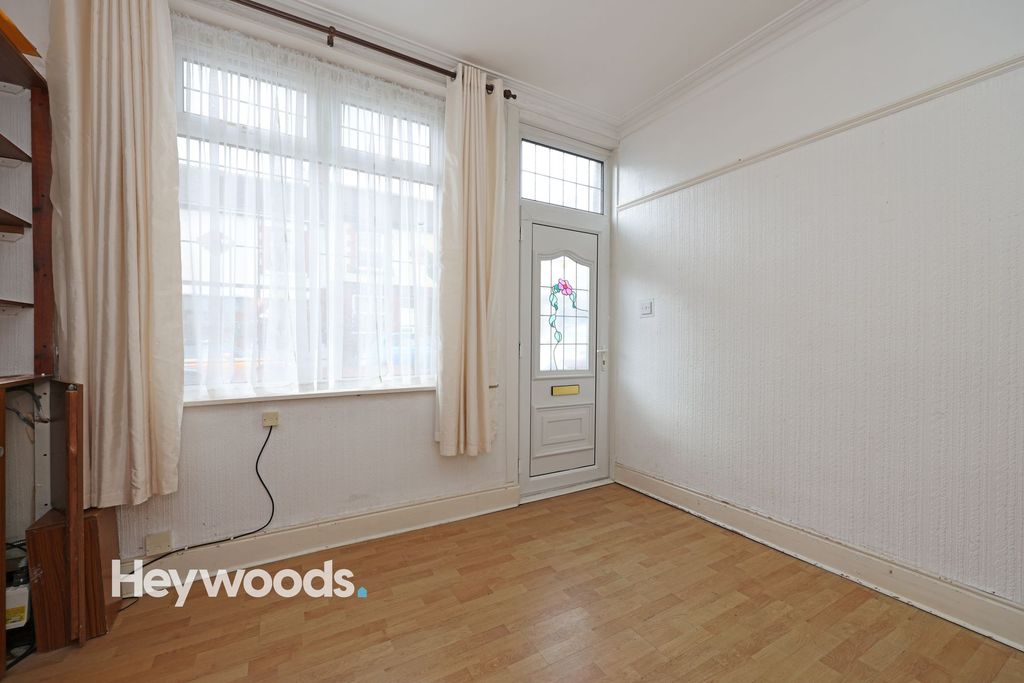 Property photo 3 of 23
