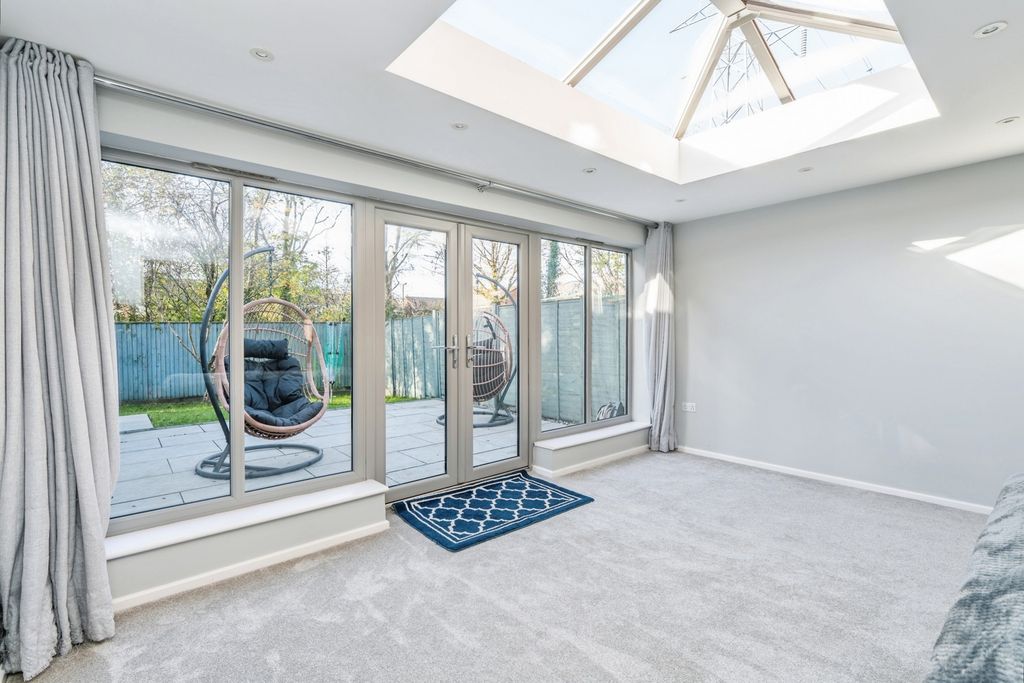 Property photo 3 of 17 Photo