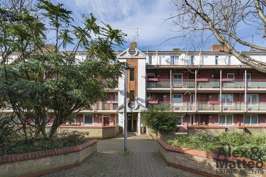 Property photo 1 of 21 Cranbourne House