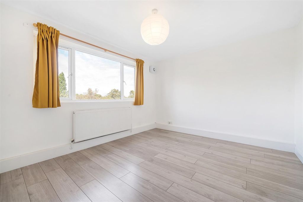 Property photo 2 of 12 Tina Court-2.Jpg