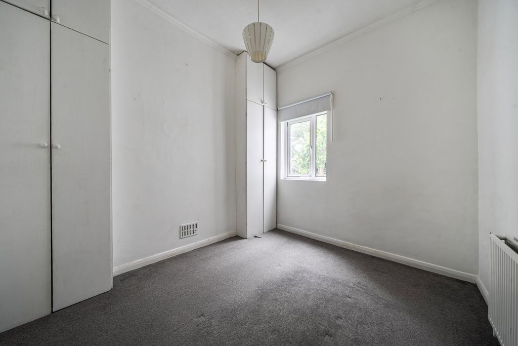 Property photo 3 of 7 1454675-6-6A059d4...
