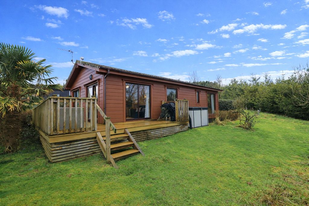 Property photo 1 of 16 1 - Picture No. 03