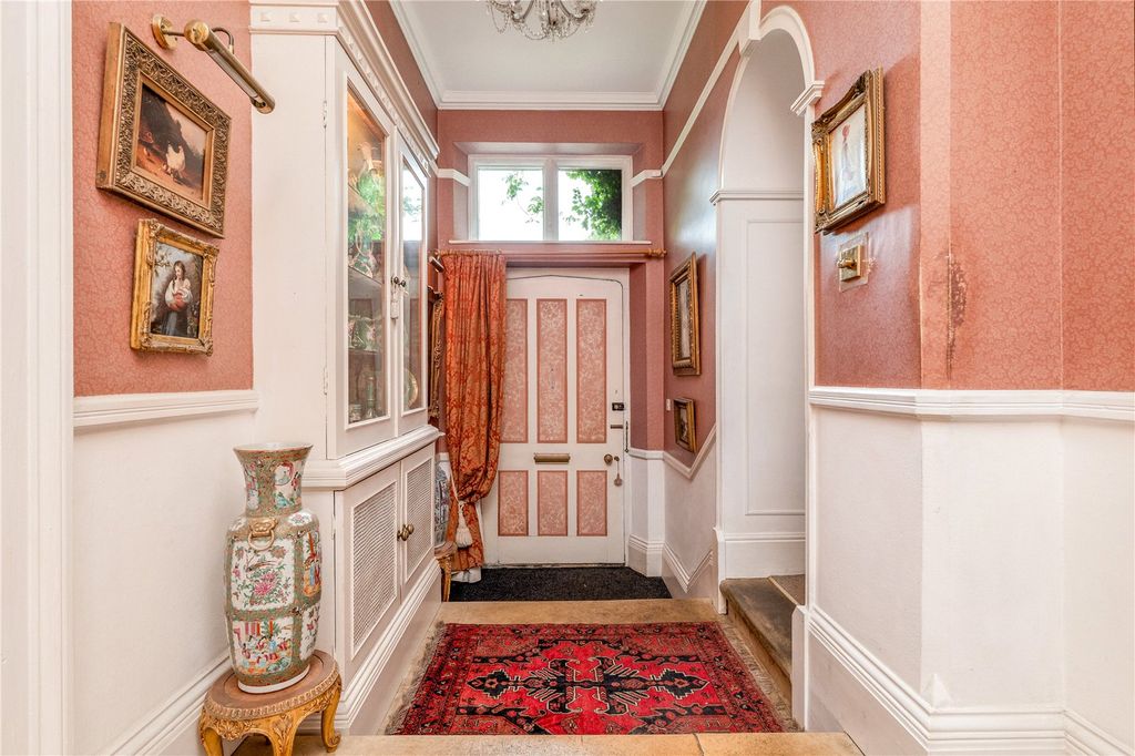 Property photo 3 of 29 Main Hall