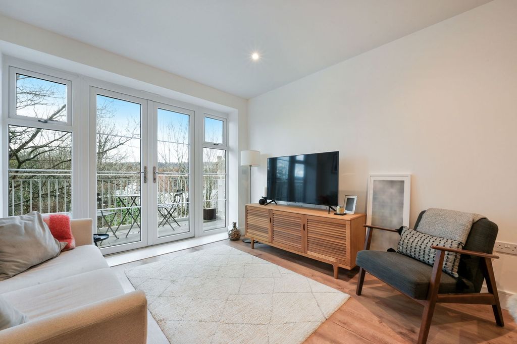 Additional image 6 of 2 bed flat for saleStation Road East, Oxted, Oxted RH8