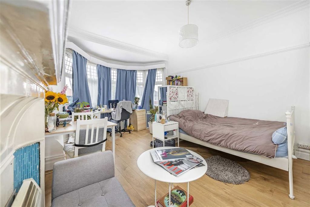 Property photo 2 of 5