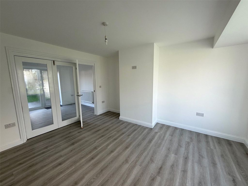 Property photo 3 of 26 Picture No. 17