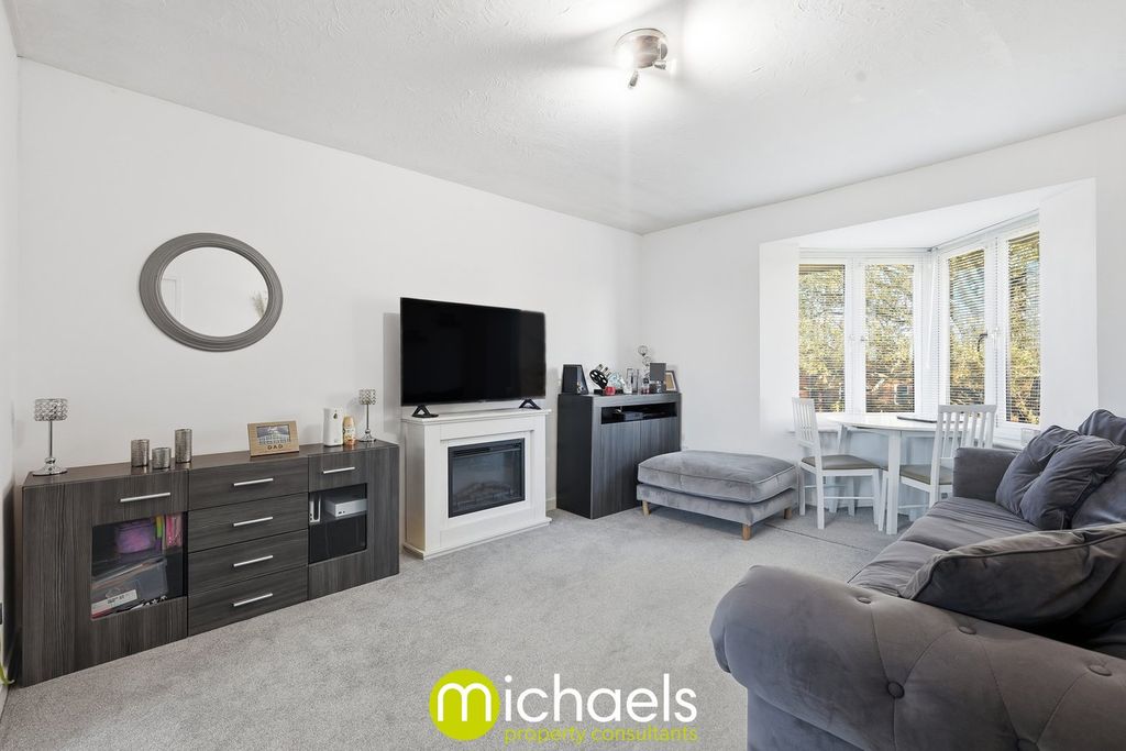 Property photo 3 of 12