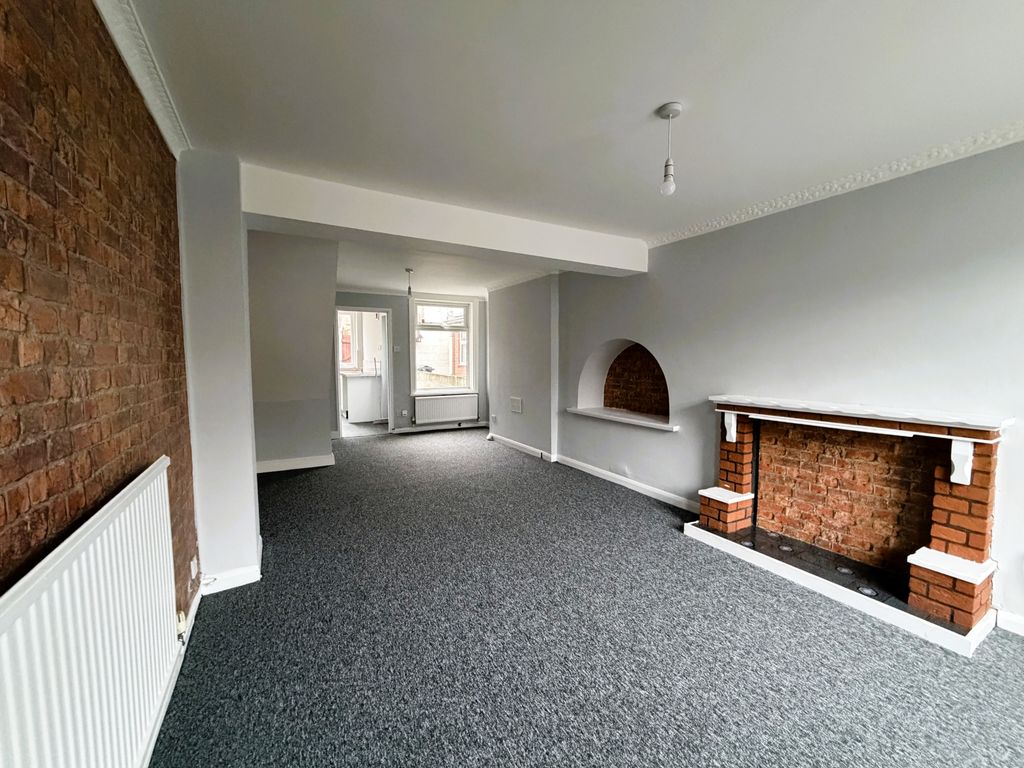 Property photo 3 of 10 Photo 11