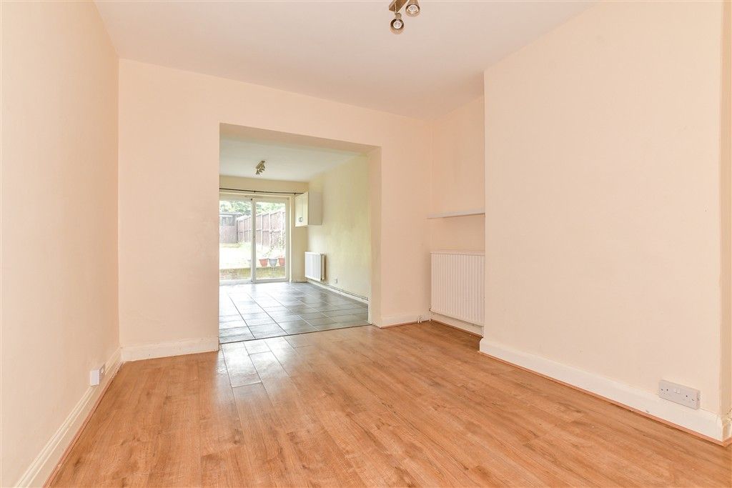 Property photo 3 of 16 Dining Area
