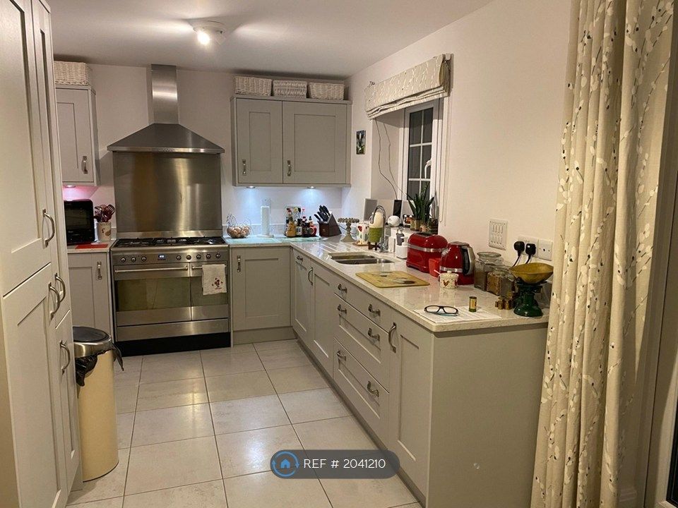 Property photo 3 of 14