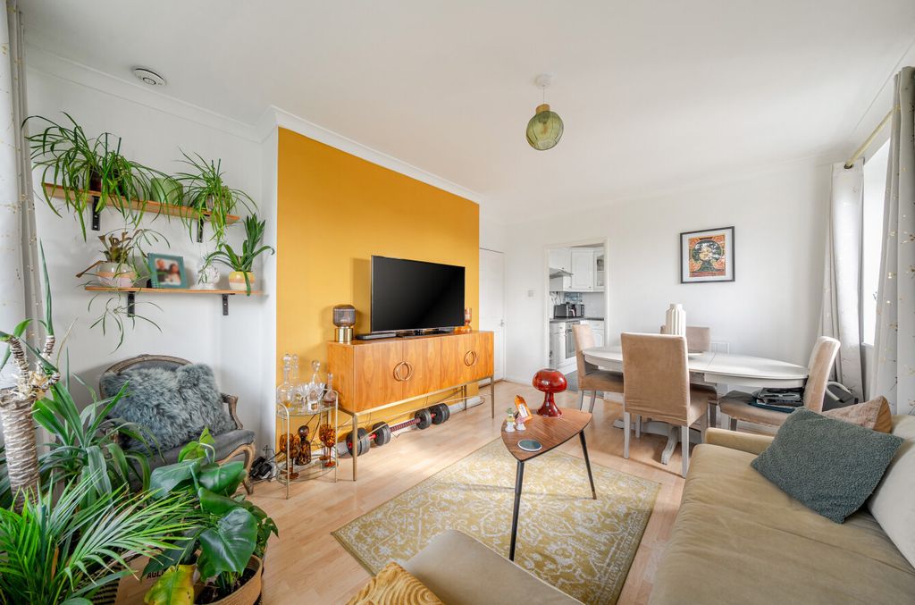 Property photo 2 of 17 1525951-13-6Abf88...