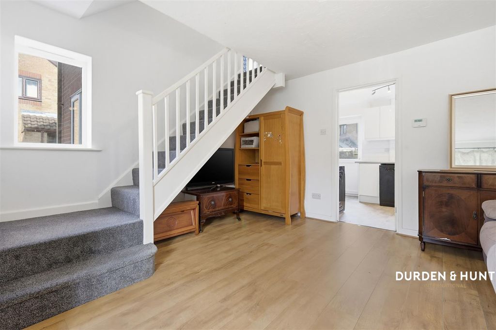 Property photo 2 of 19 Langdale Drive