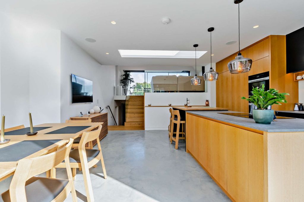 Additional image 6 of 4 bed detached house for saleHill Road, Lewes, East Sussex BN7