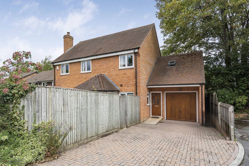 Property photo 1 of 27