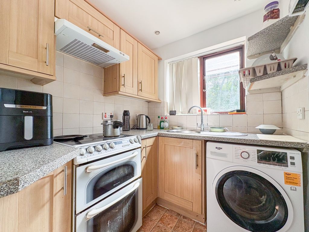 Property photo 2 of 6