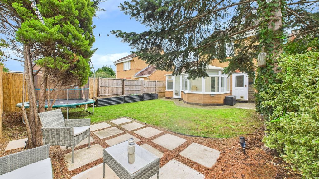 Property photo 2 of 18 Cam02351G0-Pr0083-Still039