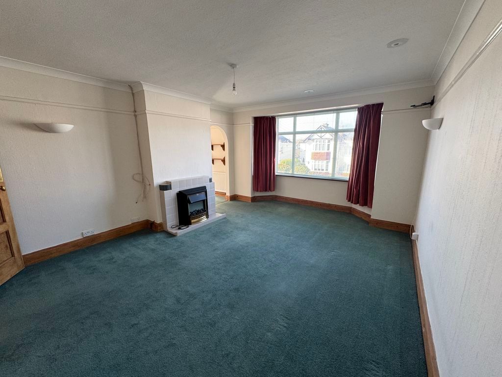 Property photo 2 of 10 Photo 2