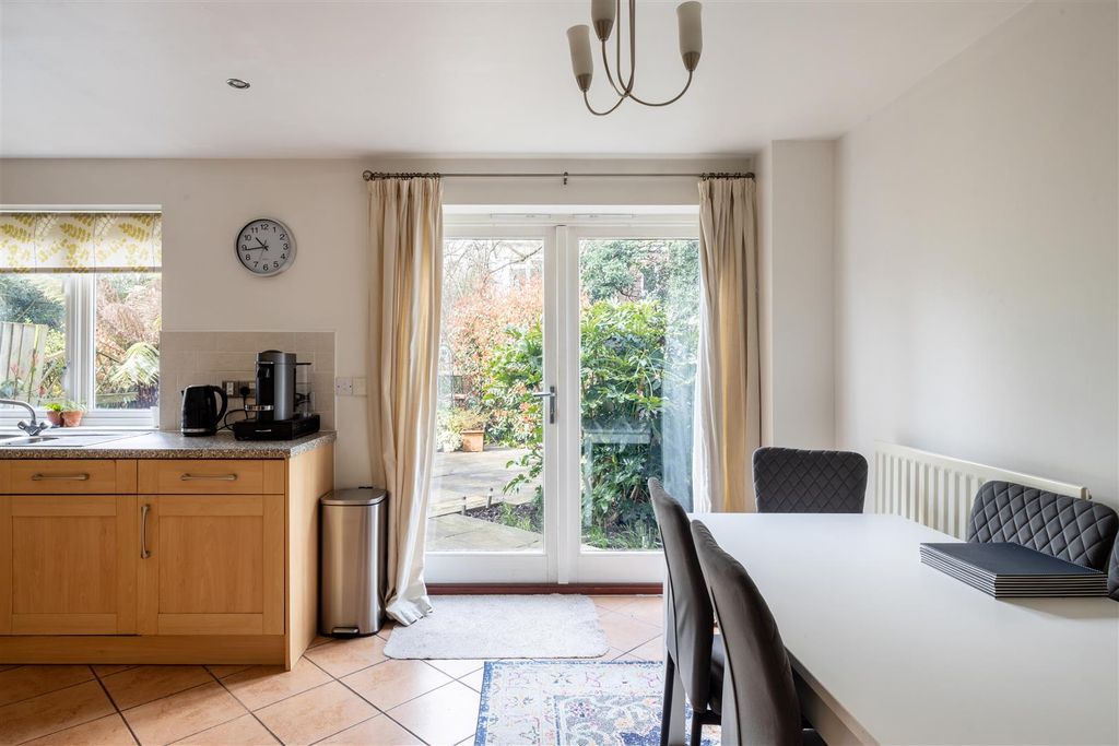 Property photo 3 of 22