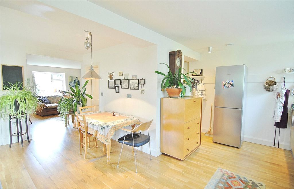 Property photo 2 of 18 Picture No. 41