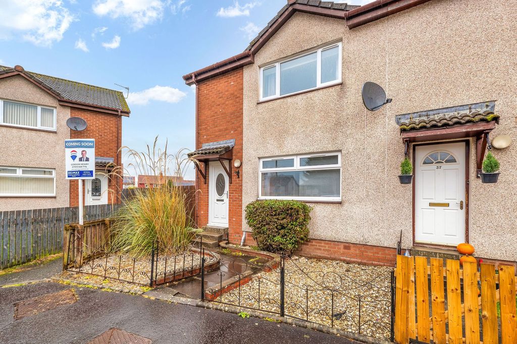 Property photo 1 of 20 Front