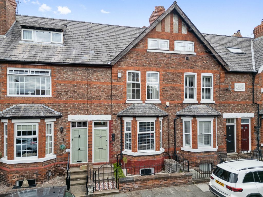 Property photo 1 of 28