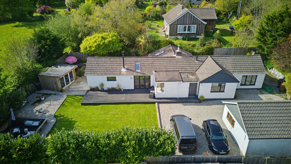 Property photo 2 of 33