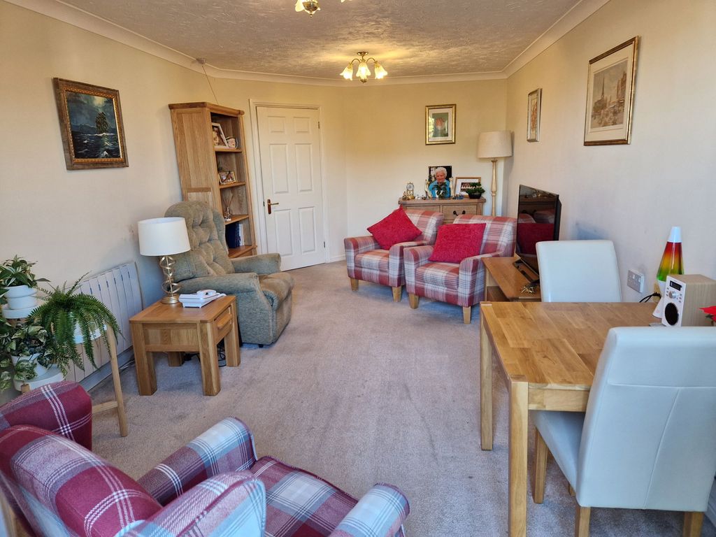 Property photo 2 of 7