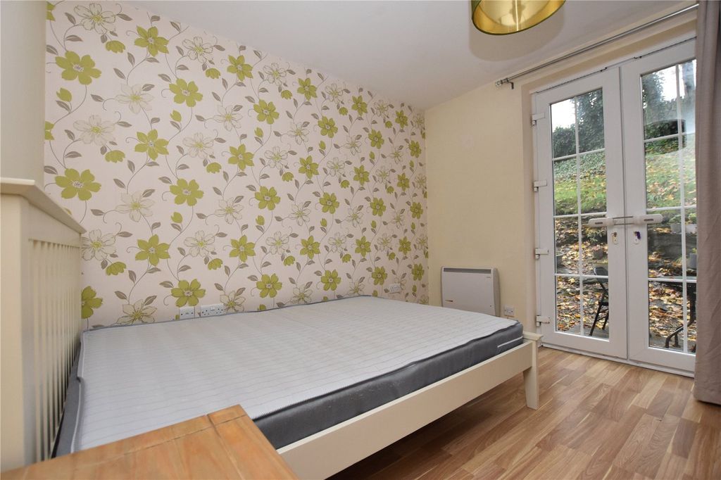 Property photo 3 of 11 Picture No. 19