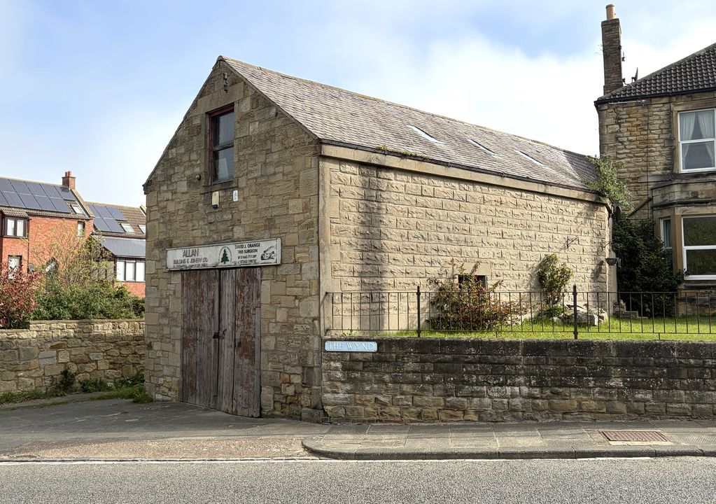 Property photo 1 of 9 Photo 8