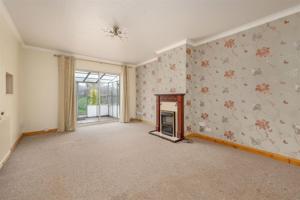 Property photo 2 of 14 Goodwin Avenue, Swalecliffe, Whitstable