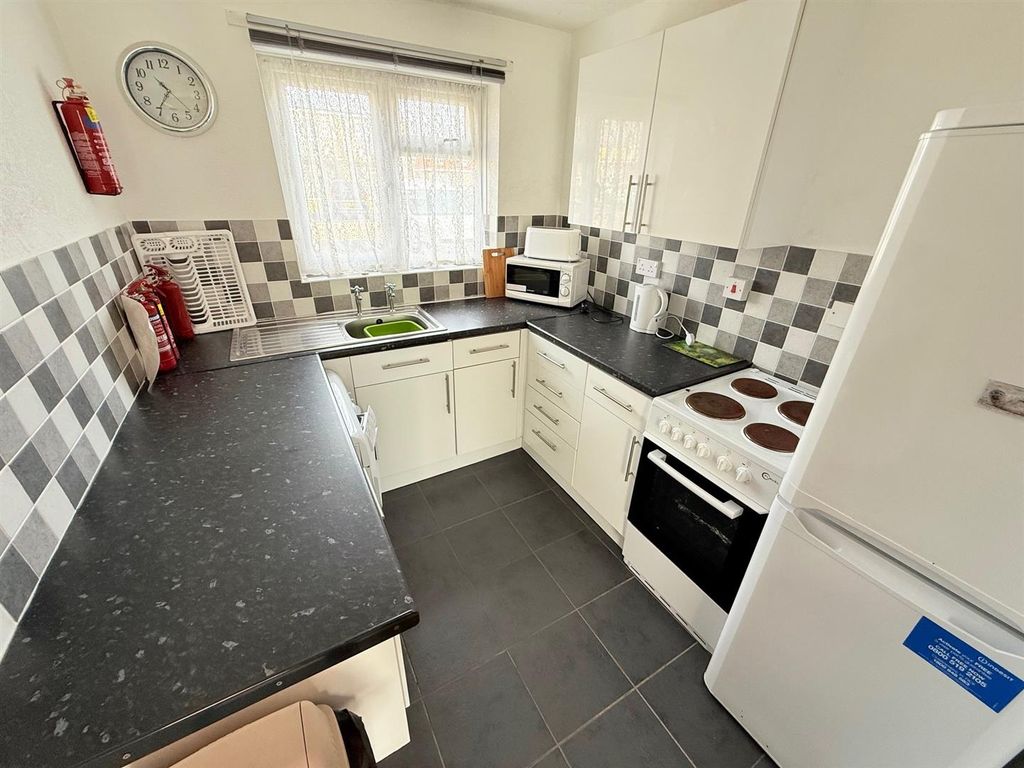 Property photo 3 of 9 3.Jpg