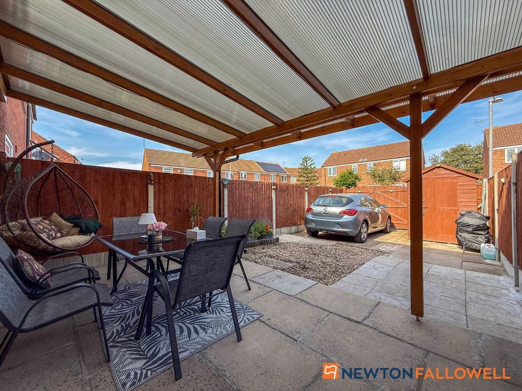 Property photo 3 of 17 Rear Garden 1