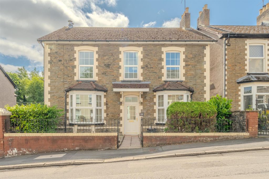 Property photo 1 of 34 Fairfield-34.Jpg