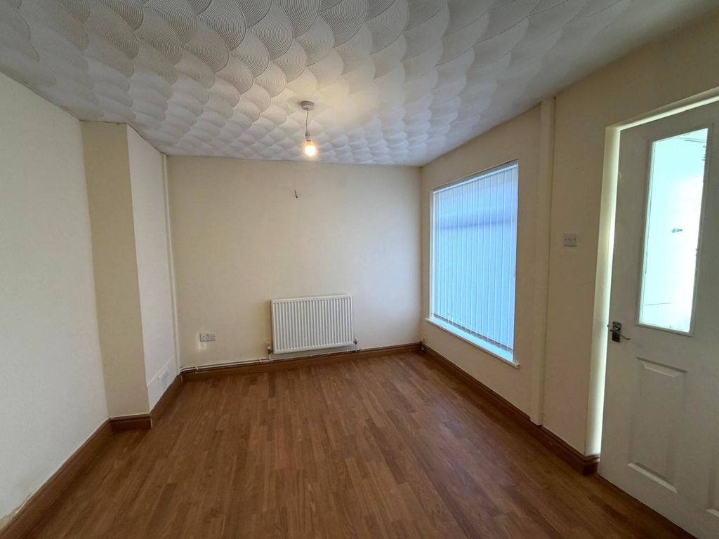 Property photo 3 of 11 Gallery