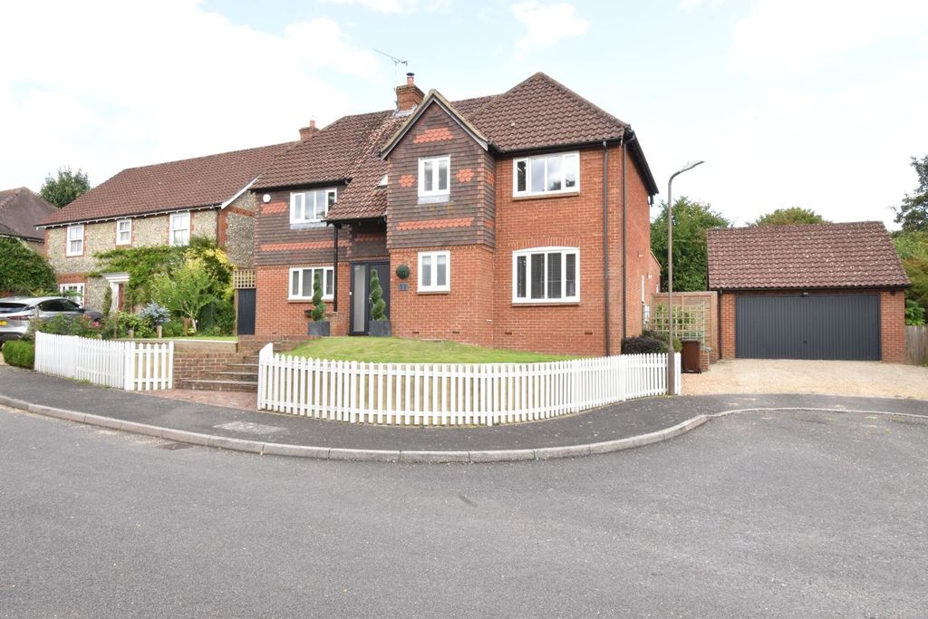 Property photo 2 of 19