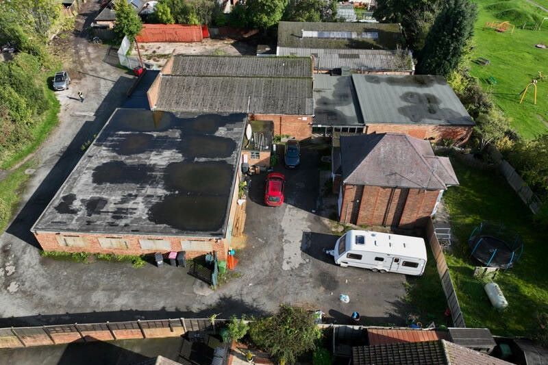 Property photo 2 of 25