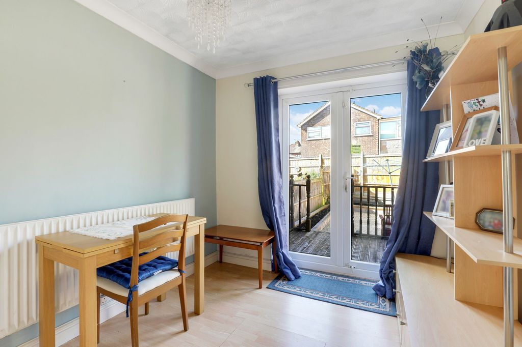 Property photo 3 of 14