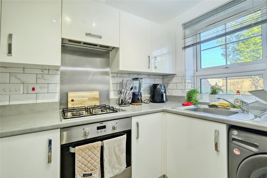 Property photo 2 of 14 Kitchen